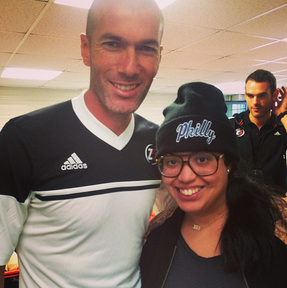 Elle est fan de football et de Zinedine Zidane