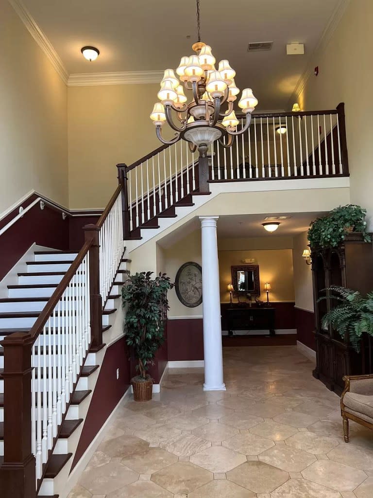 The building’s lobby. Dogwood Court Rentals