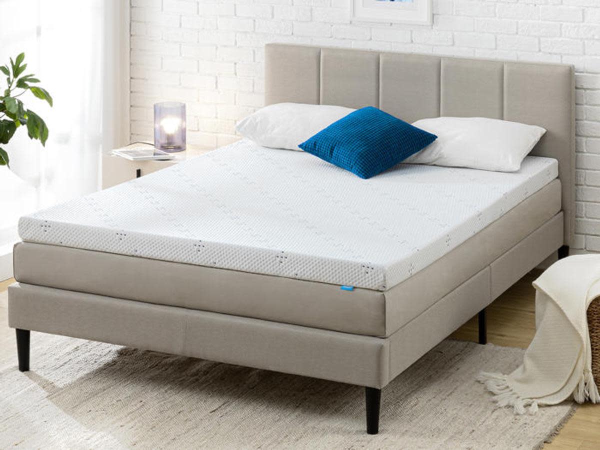 <p><a href="https://go.redirectingat.com?id=74968X1596630&url=https%3A%2F%2Fwww.mattressfirm.com%2F3-gel-memory-foam-mattress-topper%2F5637375576.p%3Fvariantid%3D5637376329&sref=https%3A%2F%2Fwww.prevention.com%2Fhealth%2Fsleep-energy%2Fg46445410%2Fbest-mattress-toppers-for-side-sleepers%2F" rel="nofollow noopener" target="_blank" data-ylk="slk:Shop Now;elm:context_link;itc:0;sec:content-canvas" class="link rapid-noclick-resp">Shop Now</a></p><p>Gel Memory Foam Mattress Topper</p><p>mattressfirm.com</p><p>$139.99</p><span class="copyright">Sleepy’s</span>