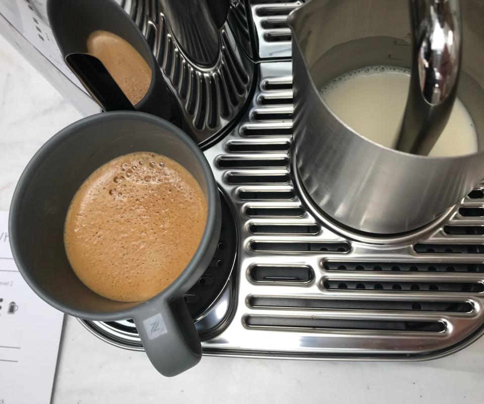 breville nespresso vertuo creatista mkaing an espresso