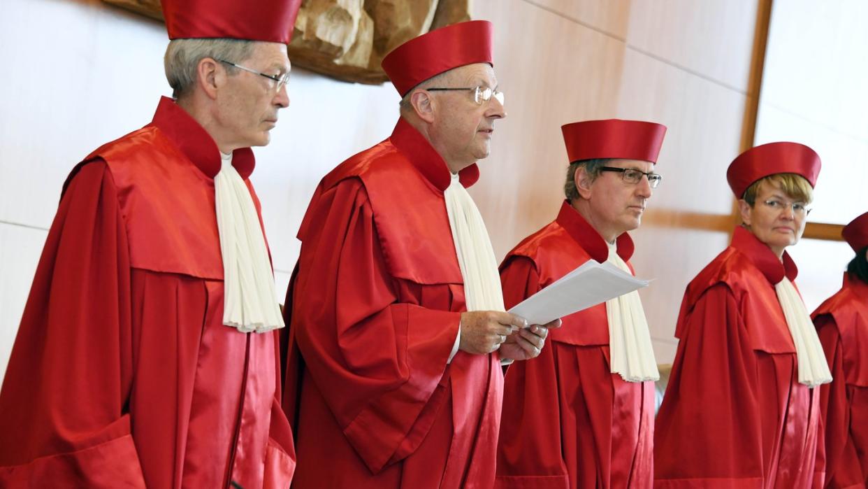 Der Erste Senat beim Bundesverfassungsgericht in Karlsruhe verkündet das Urteil zur Grundsteuer. Foto: Uli Deck