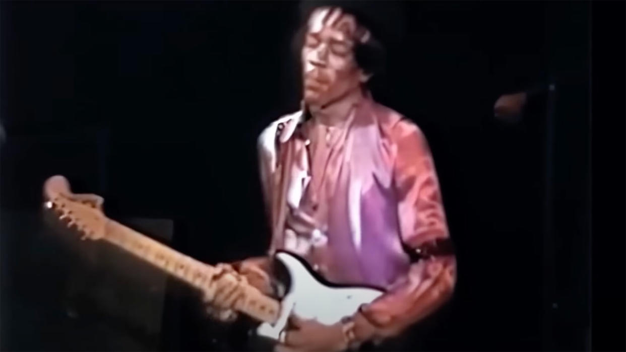  Jimi Hendrix Jimi Hendrix 1970 performance of Machine Gun at the Fillmore East. 