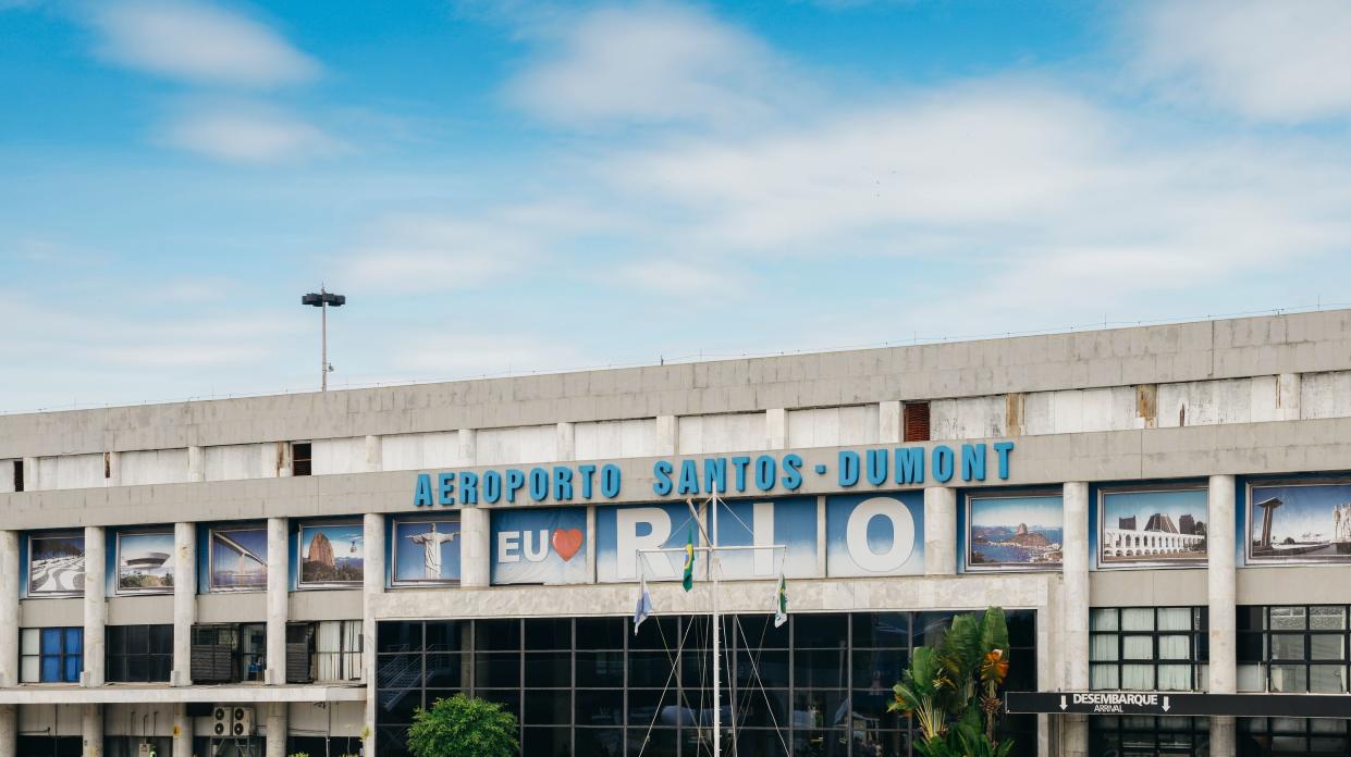 Travelers passing through Brazil’s Santos Dumont Airport got an eyeful Friday when monitors throughout the building started showing pornographic films. 