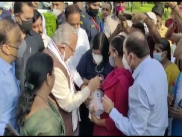 Haryana Chief Minister Manohar Lal Khattar at the launch of Pulse Polio Abhiyan in Karnal on Sunday. (Photo/ANI)