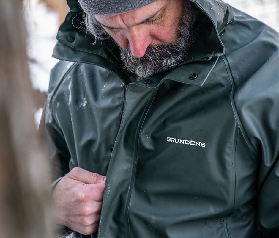 Breathable jackets have their place, but Vincent prefers the no-questions-asked reliability of Grundéns' PVC raingear nowadays.<p>Sicmanta</p>