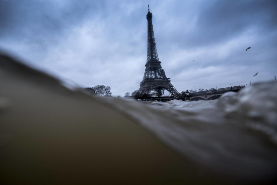 Paris 2024 : à un mois des jeux olympiques, mauvaise nouvelle pour la Seine toujours trop polluée 