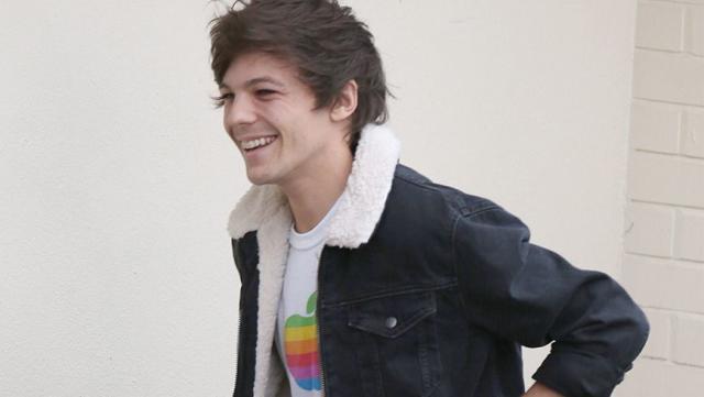 One Direction's Louis Tomlinson's Twitter rant over 'gay rights' Apple  T-shirt – 'I am straight!