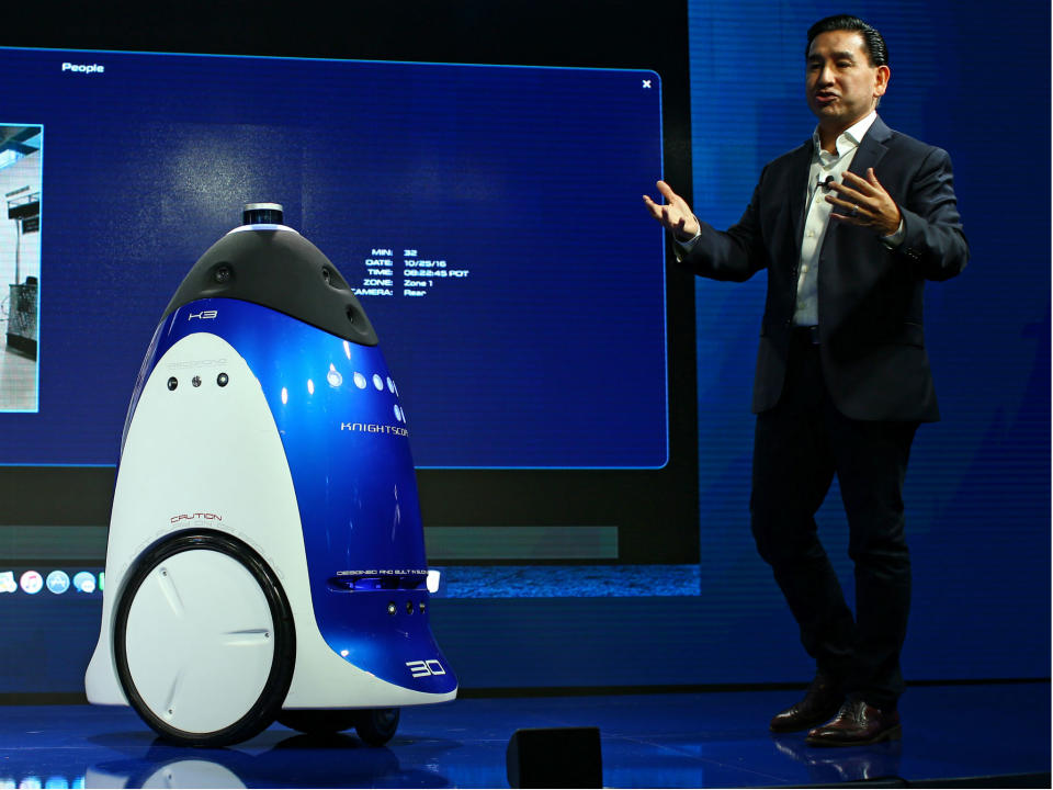 Knightscope Inc. CEO William Santana Li demos a security robot like the one deployed by the SPCA at a conference in Laguna Beach, California: REUTERS/Mike Blake