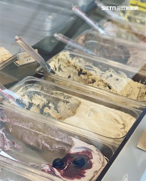 douzo one gelato義式冰淇淋工坊販售多種口味冰淇淋。（圖／hiannn IG、nikkis_food_list IG 授權提供）