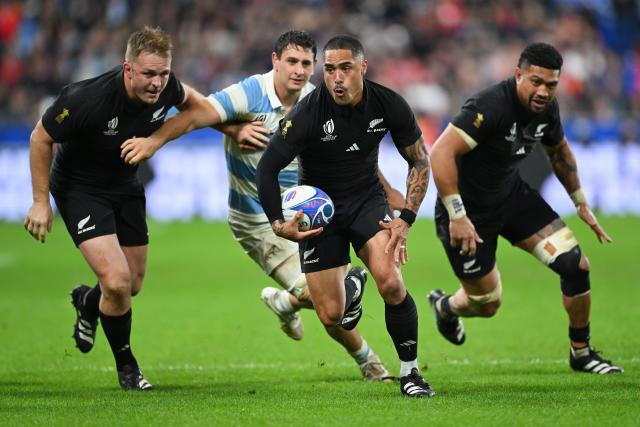 Planet Rugby on X: 8 - New Zealand's Dan Carter makes it 3-0 off