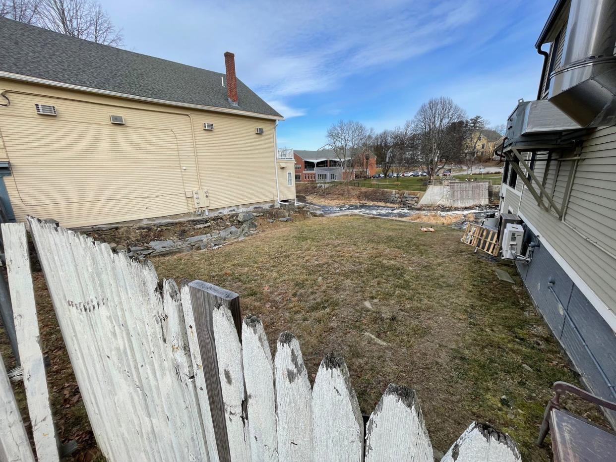 Elliott Berkowitz and Nancy Phillips are donating the property at 23 Water Street to the town of Exeter for a new public park.