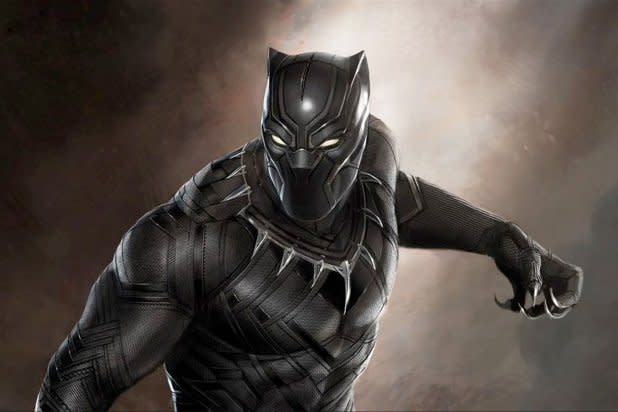 Costumed ‘Black Panther’ Proposes to Girlfriend in Theater Showing Movie