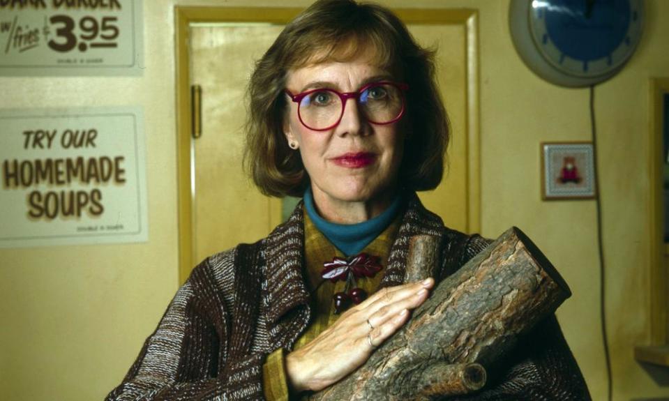 The Log Lady (Catherine Coulson) pioneered retro geek chic.