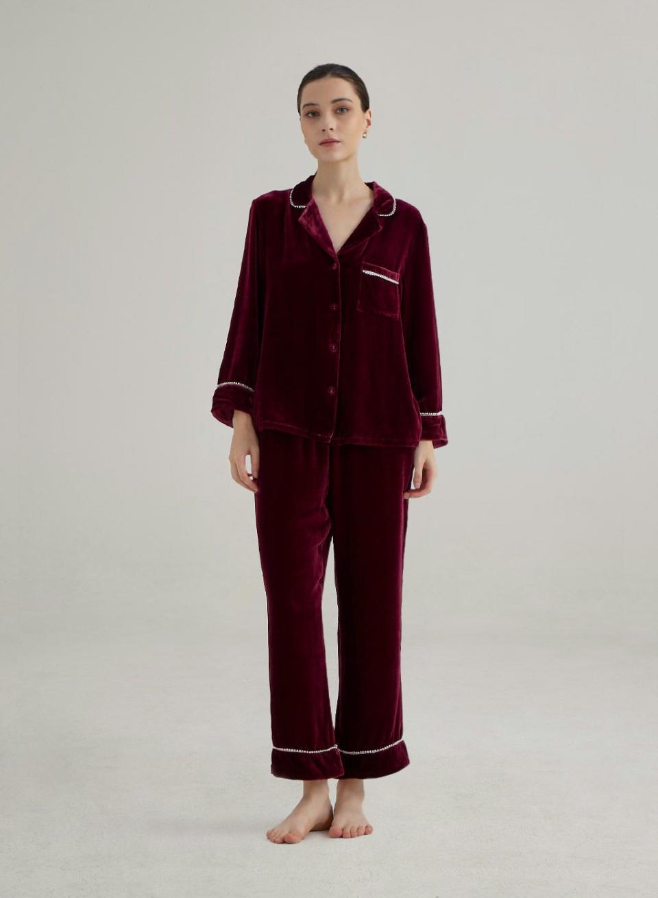 28) Pearl Piped Silk Velvet Pajama Set