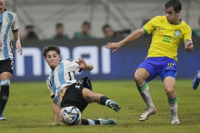 ⚽ ¡Para ir entrando en clima clásico! Hoy, Martes 30, por la