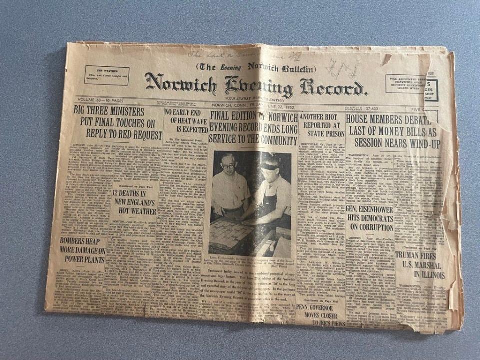 The final issue of the Norwich Evening Record from 1952.