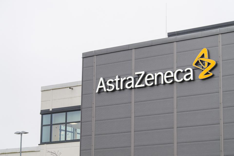 <p>La farmacéutica británica AstraZeneca, una de las primeras en encontrar la vacuna contra la Covid-19, es la quinta empresa más valiosa de Europa con una capitalización de 207.800 millones de euros. (Foto: Jonathan Nackstrand / AFP Getty Images).</p> 