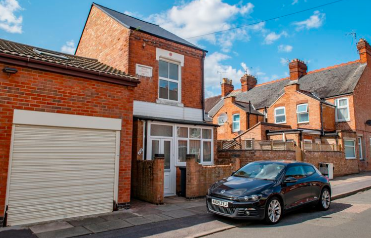 The stand alone house in Leicester is up for auction. (SWNS)