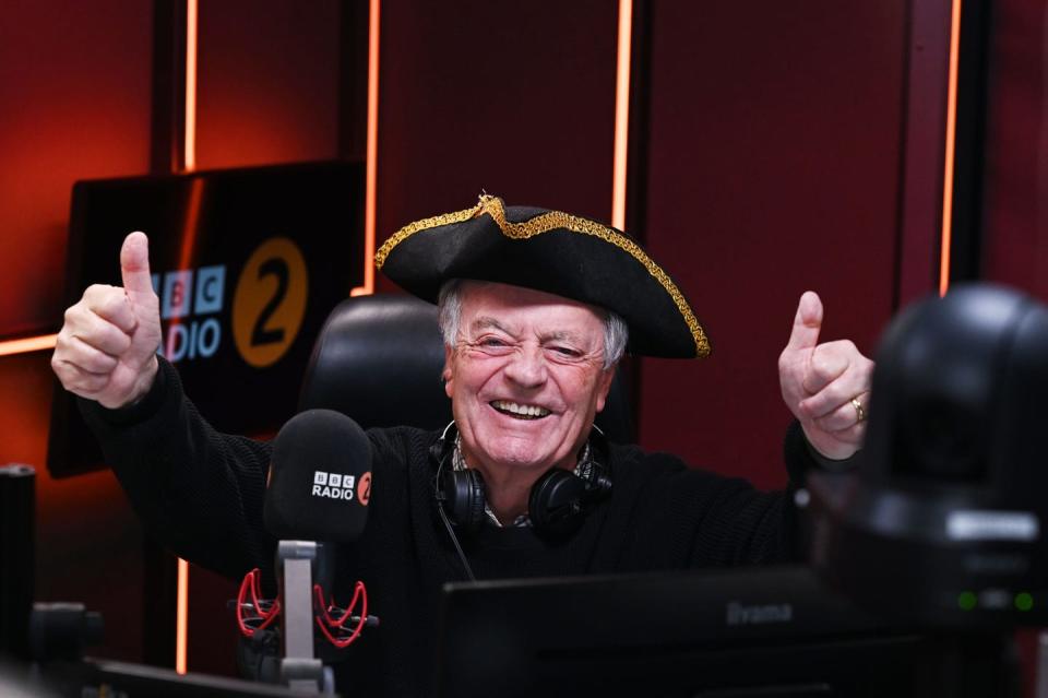 tony blackburn wearing a pirate hat on bbc radio 2 pirate radio takeover