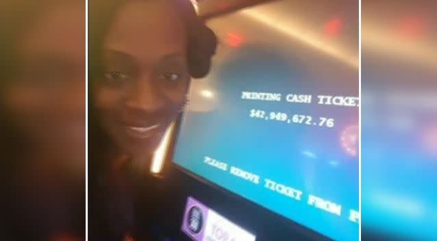 Katrina Bookman took a selfie with the money she thought she won displayed on the screen. Source: Facebook