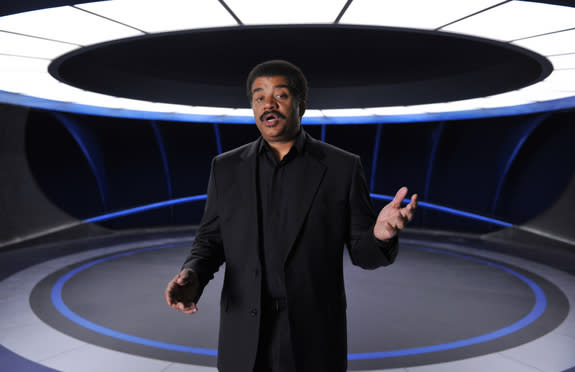 Host Neil deGrasse Tyson explores the relatedness of all living things and the possible evolution of life in the cosmos in the all-new "Some of the Things That Molecules Do" episode of COSMOS: A SPACETIME ODYSSEY airing Sunday, March 16 on FOX.