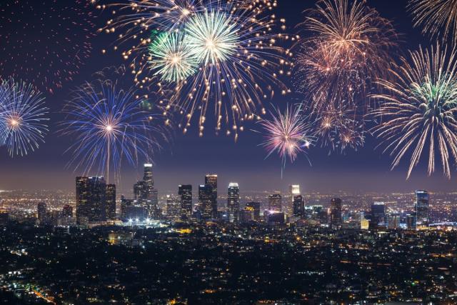 Wild Lunar New Year's fireworks erupt in San Francisco