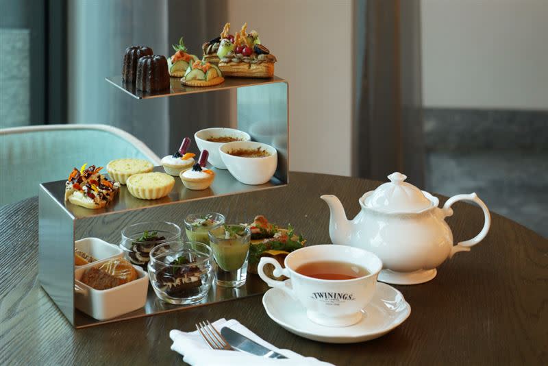 北投老爺酒店PURE歐式餐廳雙人英式下午茶1,580元+10%，內含12款鹹甜小點。（圖／旅宿業者提供）