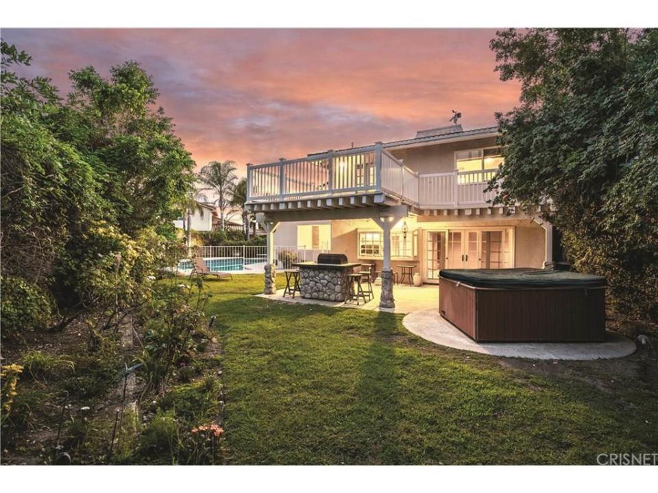 <p>Los Angeles, U.S.<br> 2,365-square-foot, entertainer’s home with a pool<br> 4 bedrooms, 3 bathrooms<br> (<span>Point2Homes</span>) </p>