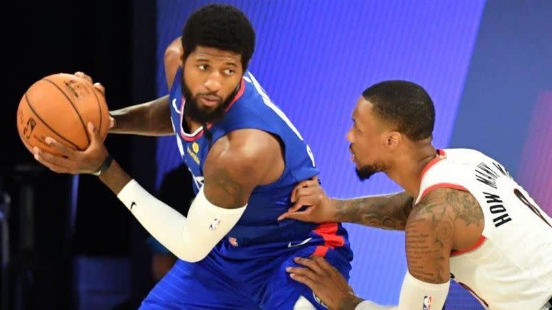 Paul George、Damian Lillard復賽時曾大打口水戰，雙方家人也加入戰圈互罵。（圖／翻攝自推特）