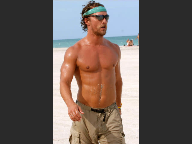 Matthew McConaughey is not camera shy when it comes to revealing his toned torso; many a film role has seen him shirtless and his holiday snaps always reveal his six pack. This beach hunk is a fan of circuit training and combines exercises such as sprints and pull-ups. He shows that you don’t need high-end fitness equipment to get into shape as he uses his own body weight to tone up with exercises such as push-ups and single-leg squats. Often seen running with his dogs, cardio also plays an important part in his regime.