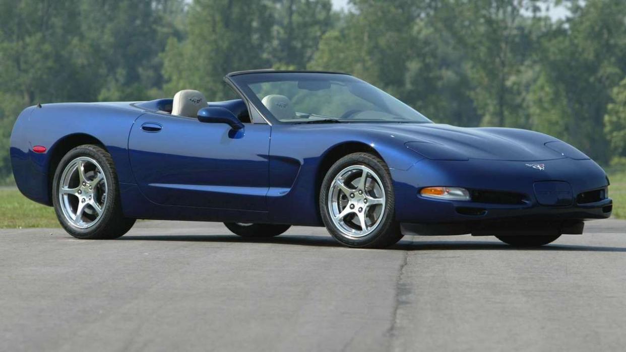 2003 chevrolet corvette convertible press image