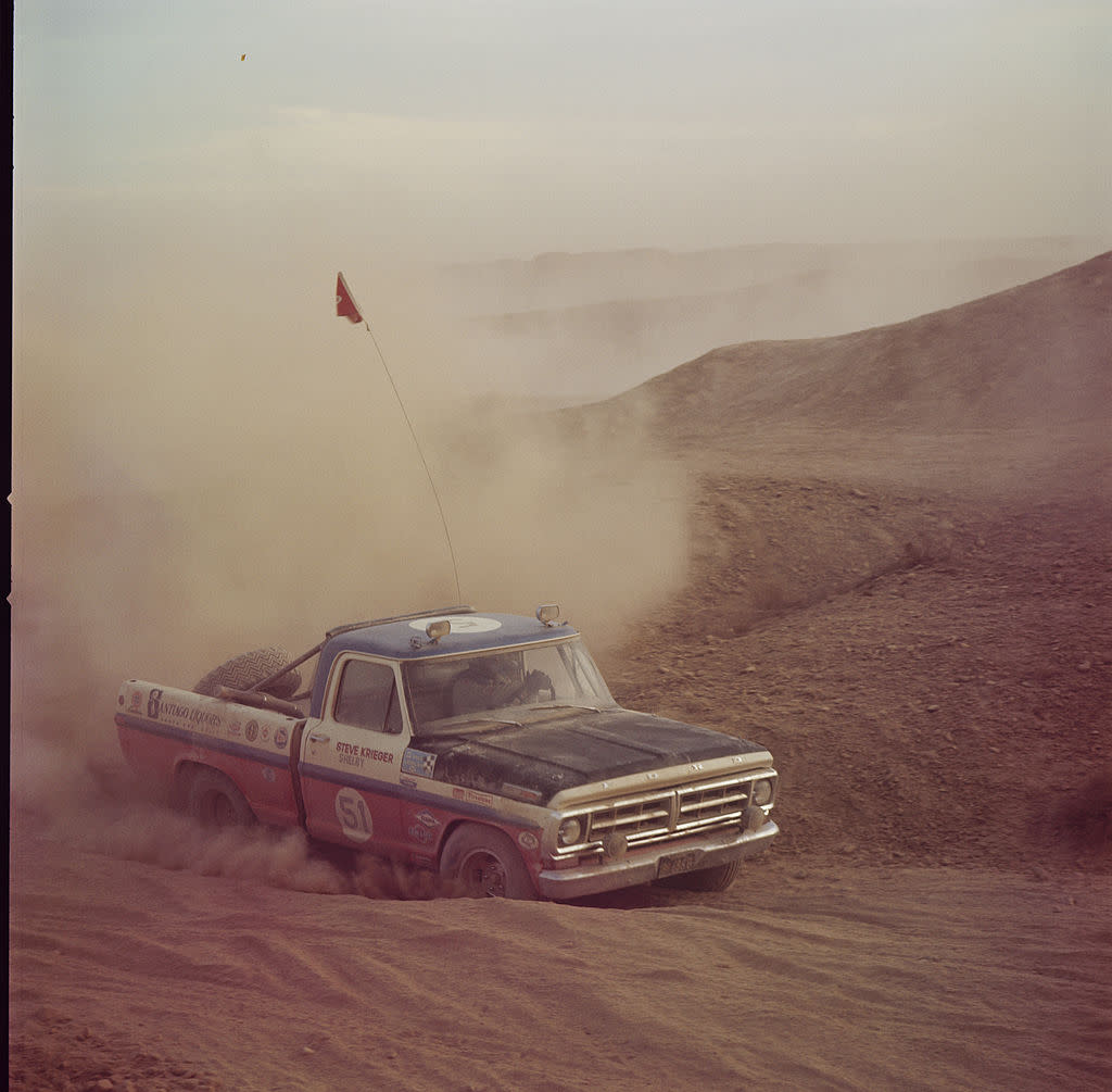 A competitor hauls ass in the 1971 Del Webb Mint 400 Off-Road Race about which Reverend Dr. Thompson wrote a 15,000 ‘article’ that was “aggressively rejected” by his editor. (Credit: Bob D’Olivo/The Enthusiast Network via Getty Images)