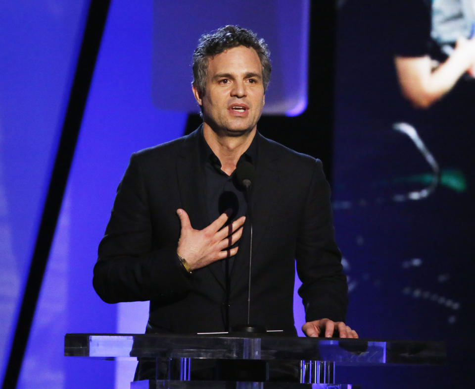 Actor Mark Ruffalo speaks about his film Spotlight, which was honored with the Robert Altman Award, during the 31st Independent Spirit Awards in Santa Monica, California February 27, 2016.  REUTERS/Carlo Allegri