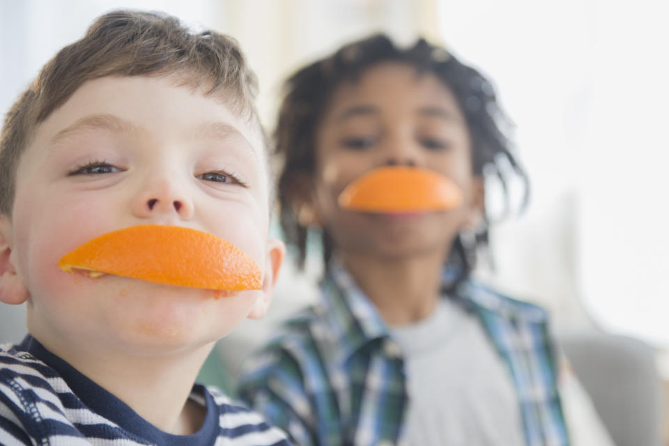 Fruits like oranges are rich in vitamin C and help strengthen the immune system. (Photo: Getty Images)