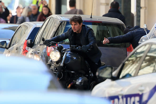 <p>Depuis quelques jours, le film <em>Mission Impossible 6 </em>est en tournage dans les rues de Paris. Les habitants ont pu apercevoir Tom Cruise en train de filmer des scènes d’action, dont une course-poursuite à moto.<br>Copyright : Getty Images </p>