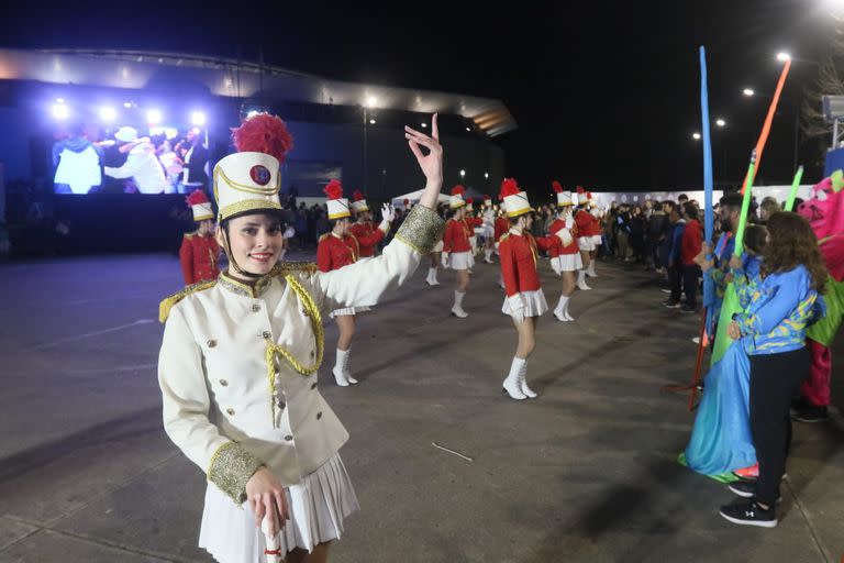 The Guardia del Mar provided beauty and color in the hours before the match