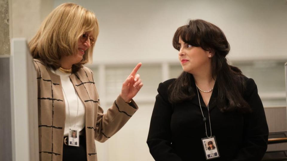 <div class="inline-image__caption"><p>Linda Tripp (Sarah Paulson) and Monica Lewinsky (Beanie Feldstein) in <em>Impeachment: American Crime Story </em></p></div> <div class="inline-image__credit">FX</div>