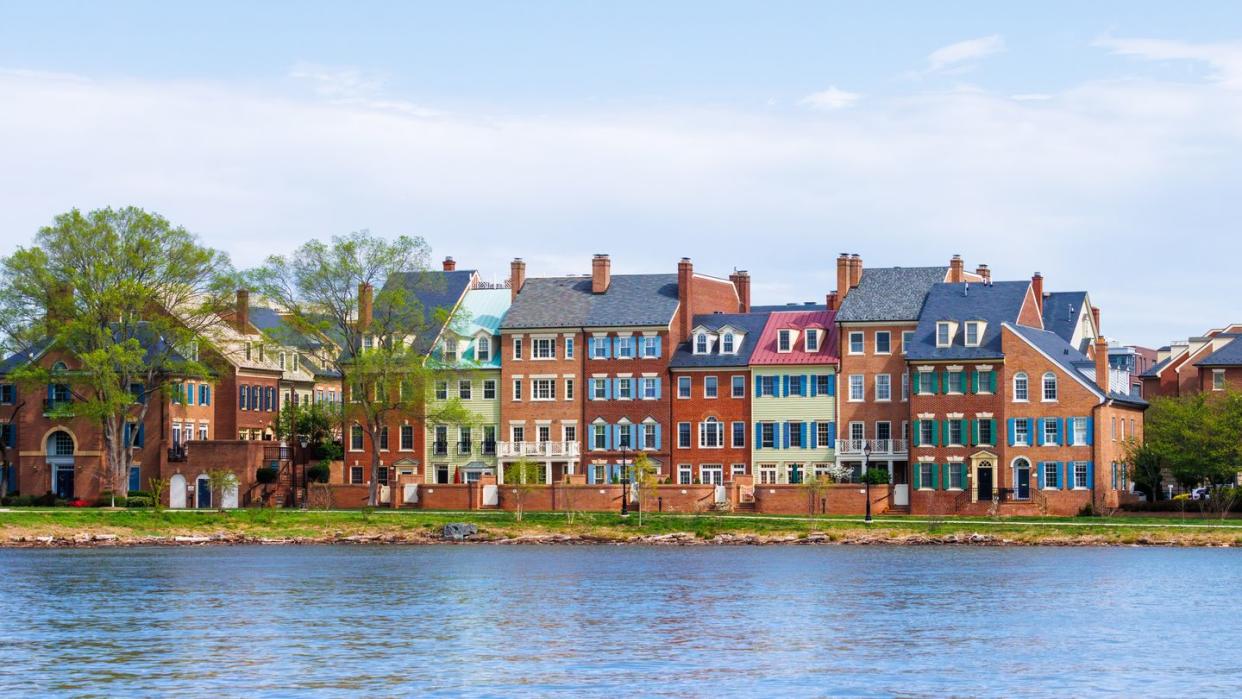 row of townhouses in old town alexandria, virginia