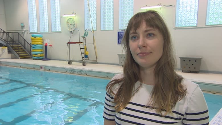 Refugee organization steps up to teach newcomers how to swim after drowning deaths