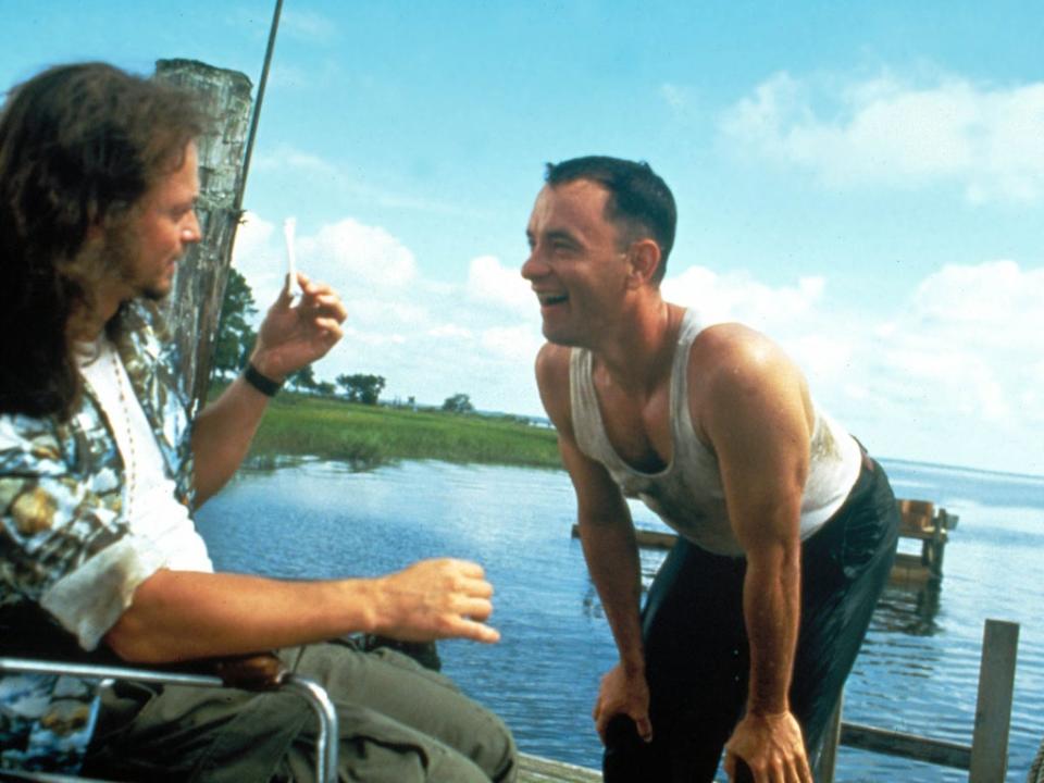 Gary Sinise y Tom Hanks en ‘Forrest Gump’ (Moviestore/Shutterstock)