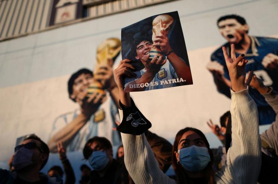 Fans remember Maradona idol with a colourful memorial in Buenos Aires.