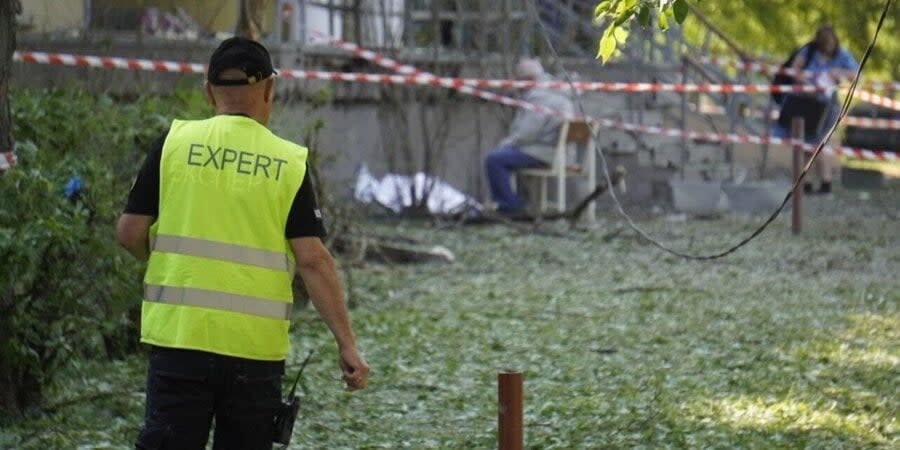 Missile debris damaged a polyclinic in Kyiv on the night of June 1