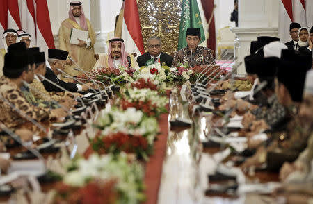 Saudi King Salman, left, and Indonesian President Joko Widodo attend a meeting with Islamic figures at Merdeka Palace in Jakarta, Indonesia, Thursday, March 2, 2017. Salman is currently in the world's largest Muslim nation as a part of his multi-nation tour aimed at boosting economic ties with Asia. REUTERS/Dita Alangkara/Pool