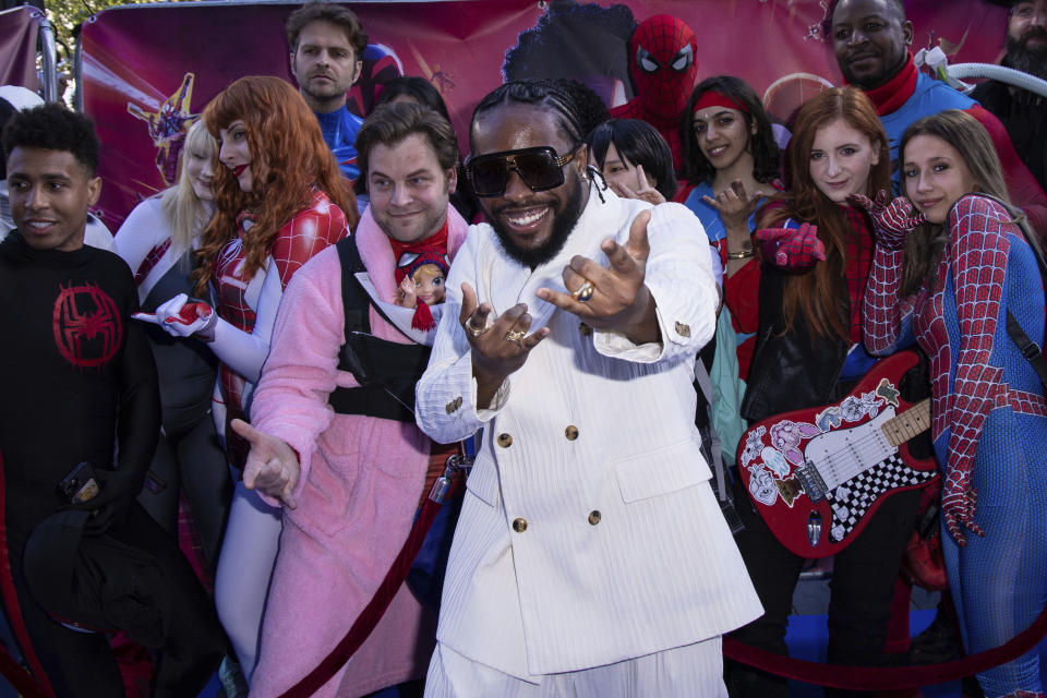 Shameik Moore posa para al llegar al estreno de la película 'Spider-Man: Across the Spider-Verse' en Londres, el jueves 1 de junio de 2023. (Foto Vianney Le Caer/Invision/AP)