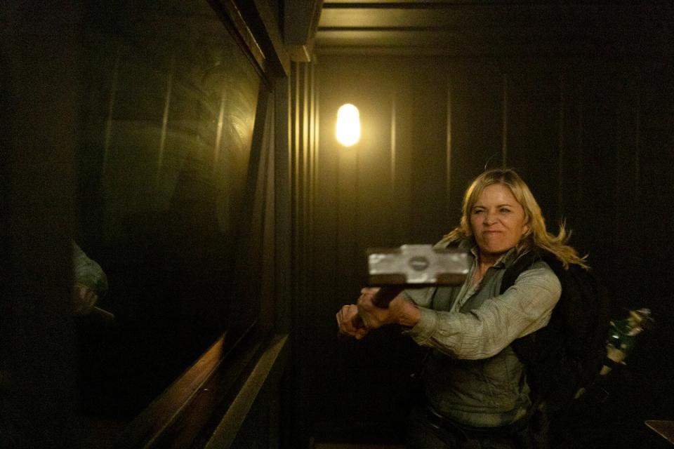 Kim Dickens on 'Fear the Walking Dead'