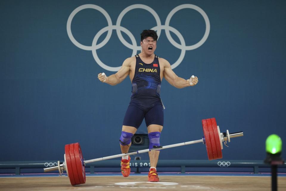 Liu Huanhua wins China's fourth weightlifting gold at the Paris