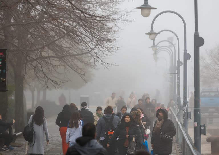 El SMN emitió una alerta por la niebla en la provincia de Buenos Aires.