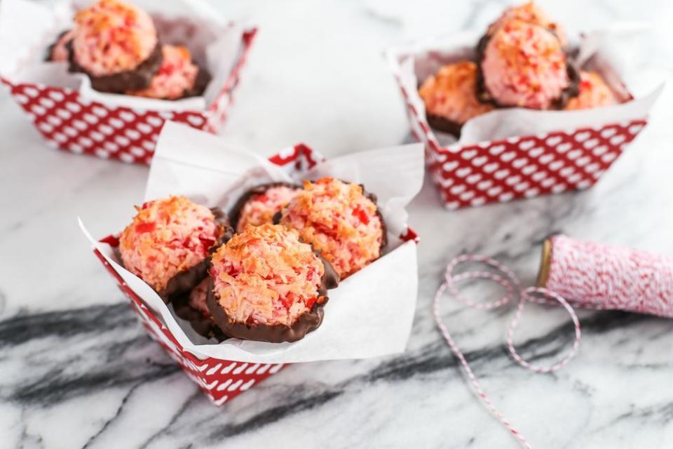 Make Chocolate-Dipped Cherry Macaroons