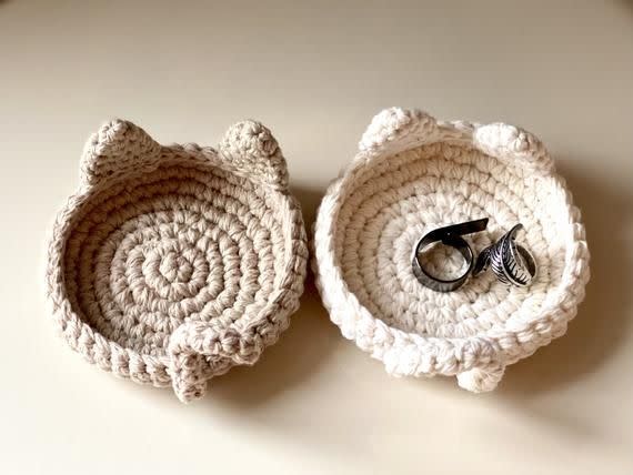 Crocheted Cat Trinket Dish