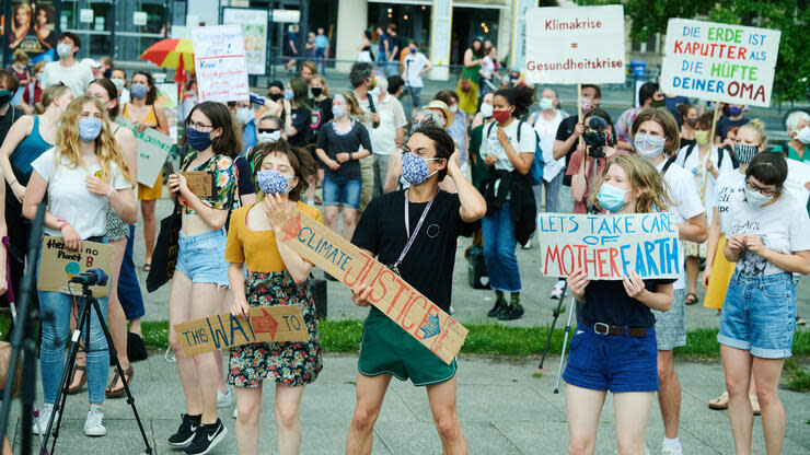 Die Klimabewegung Fridays for Future demonstriert auch während der Coronakrise für mehr Klimaschutz Foto: dpa